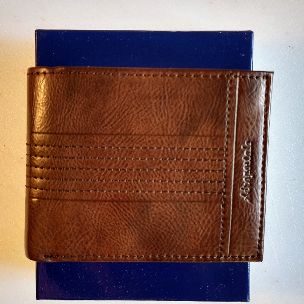 Aeropostale Men's Wallet